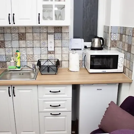Broadway B1 Apartment *