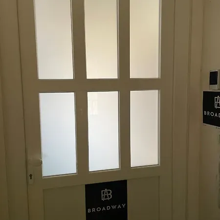 Broadway B1 ديبريتْسين